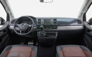 90_VW_Caravele_vidus.jpg