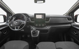96_Renault_Traffic_vidus.jpg